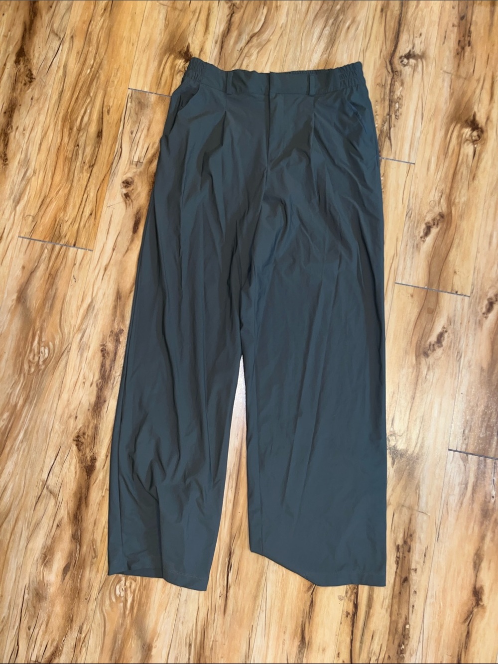 Forrest GreenWide-Leg Cropped Pants